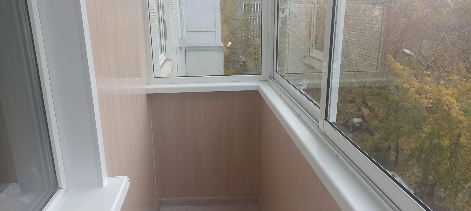 Остекление и отделка балконов и лоджий